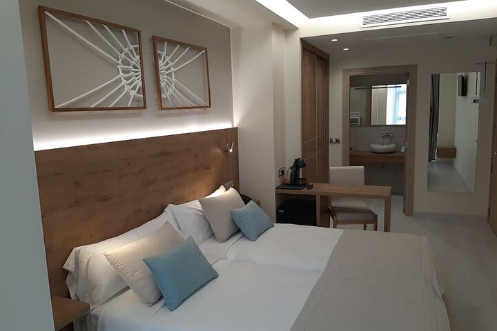 Room 14 of 30