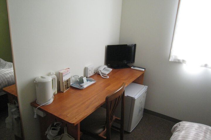 Room 13 of 80