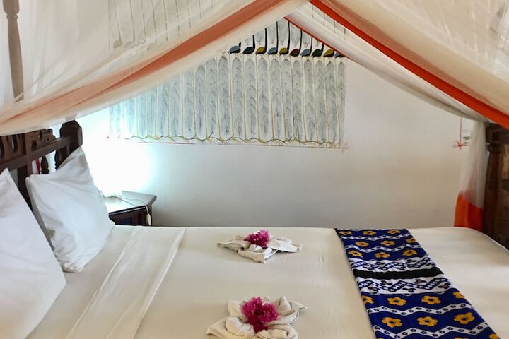 Room 10 of 65