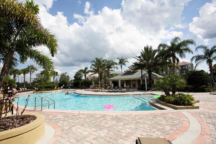Pool 24 of 47