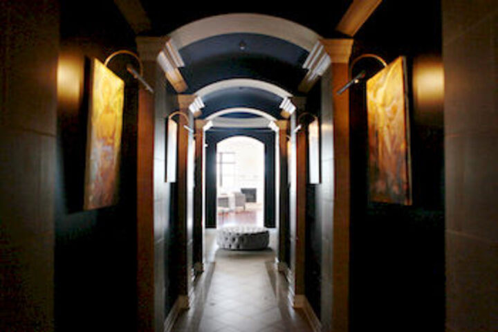 Room 15 of 19