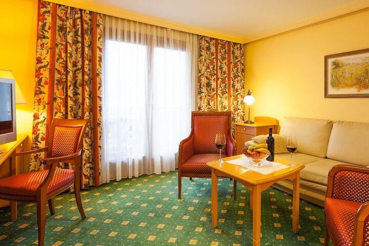 Room 19 of 83