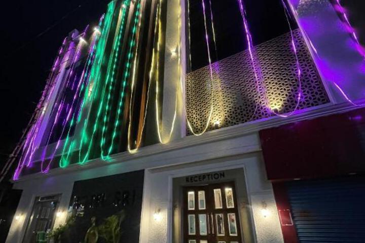 HOTEL SRI