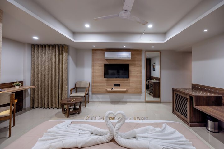 Room 12 of 27