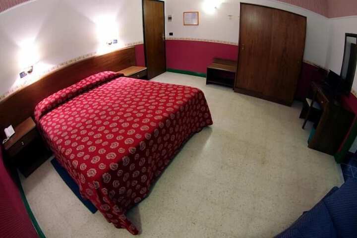Room 23 of 59