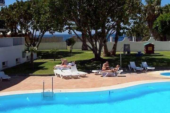 Pool 13 of 27