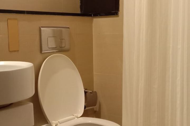 Room 12 of 17