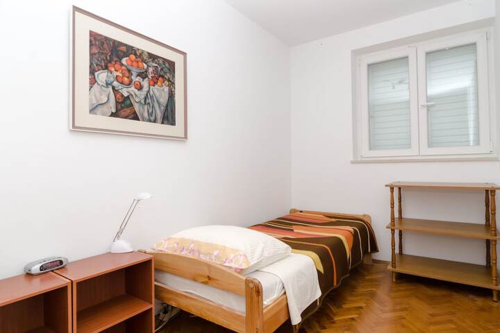 Room 11 of 59