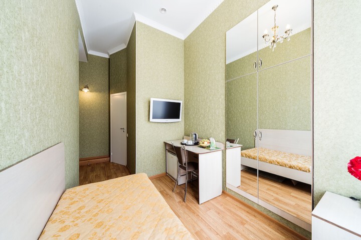 Room 3 of 50