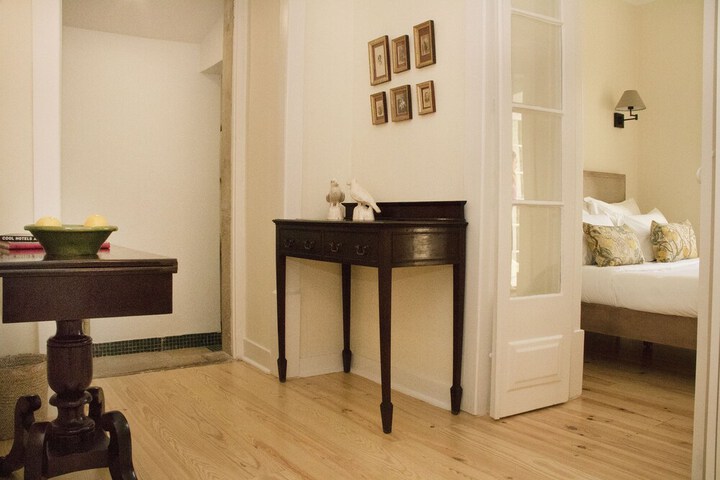 Room 16 of 38