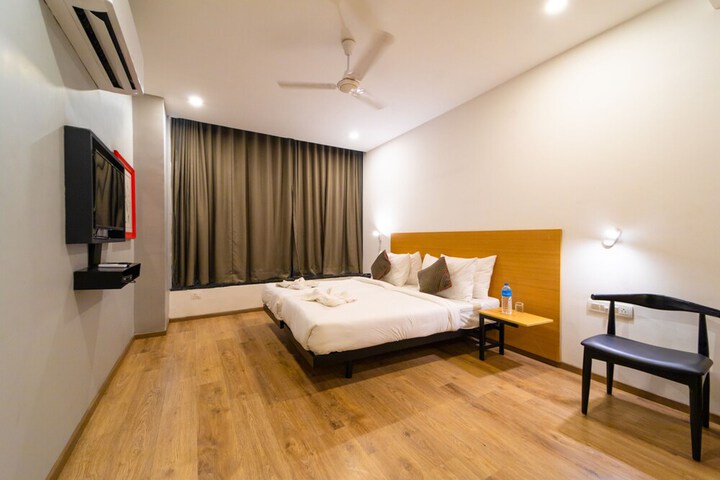 Room 12 of 20