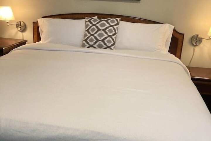 Room 54 of 141