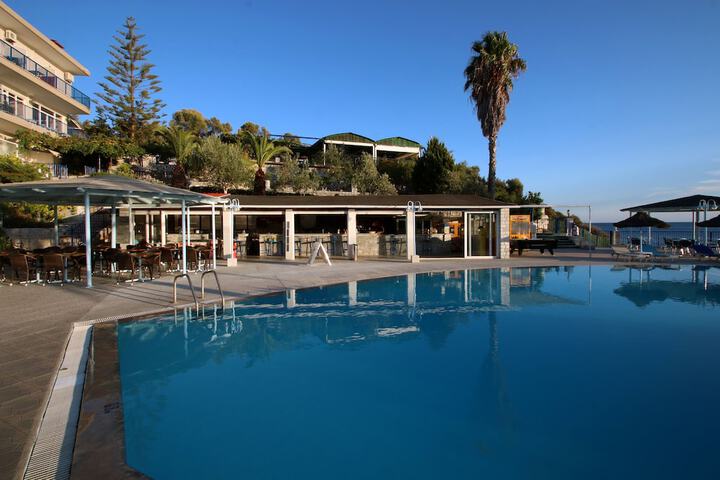 Pool 40 of 66