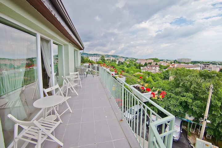 Terrace/Patio 99 of 102