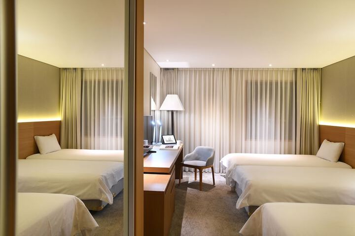 Room 14 of 69