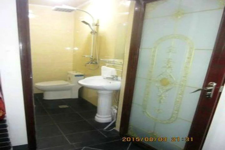 Room 12 of 12