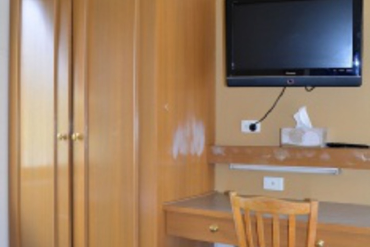 Room 526 of 768