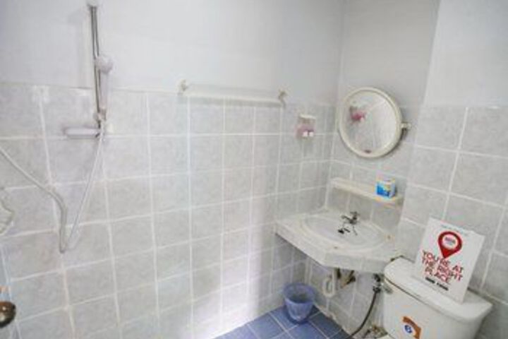 Room 5 of 20