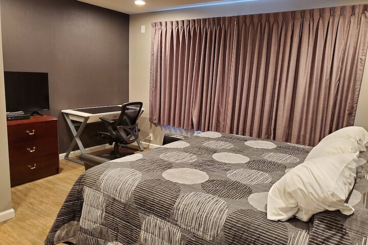 Room 42 of 65