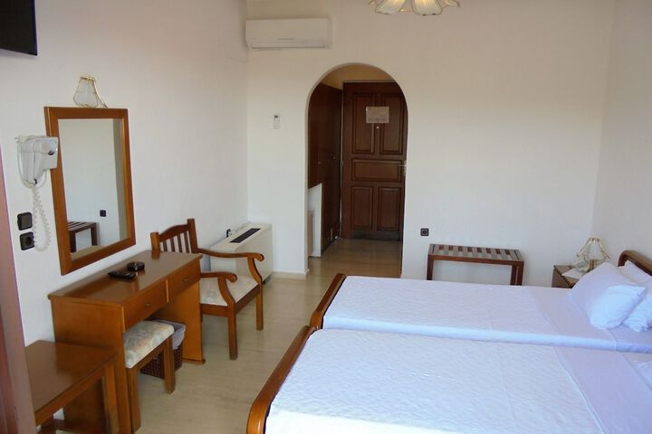 Room 8 of 54