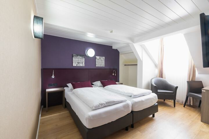Room 13 of 55