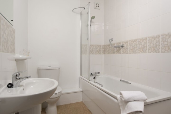 Room 45 of 74