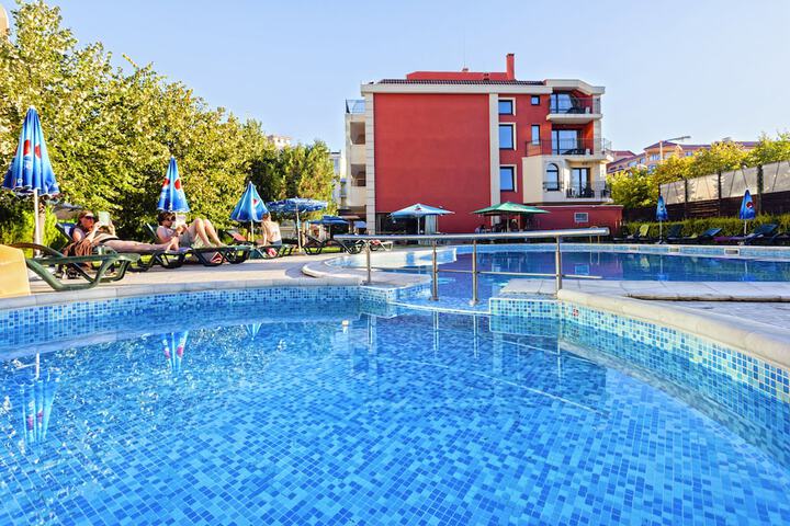 Pool Hotel