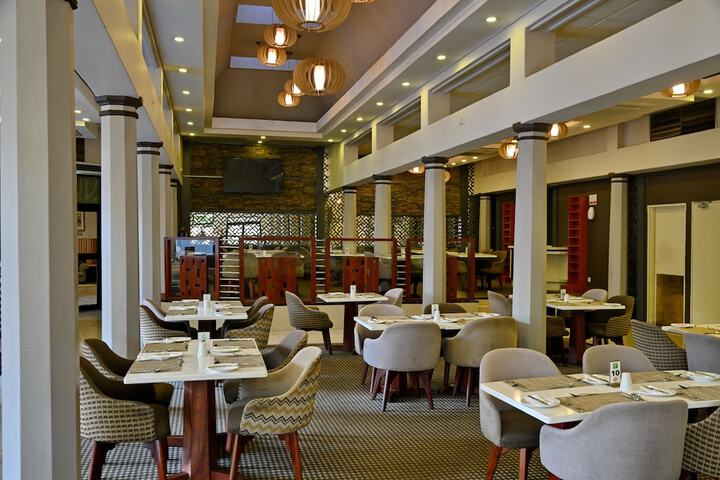 Dining 89 of 128