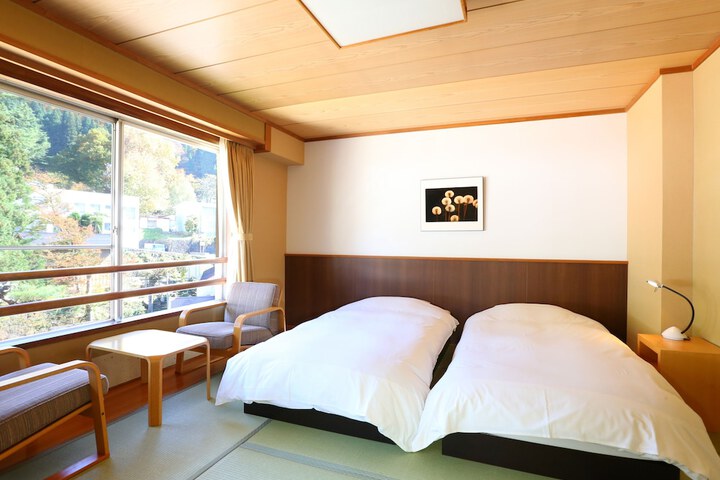 Room 12 of 45