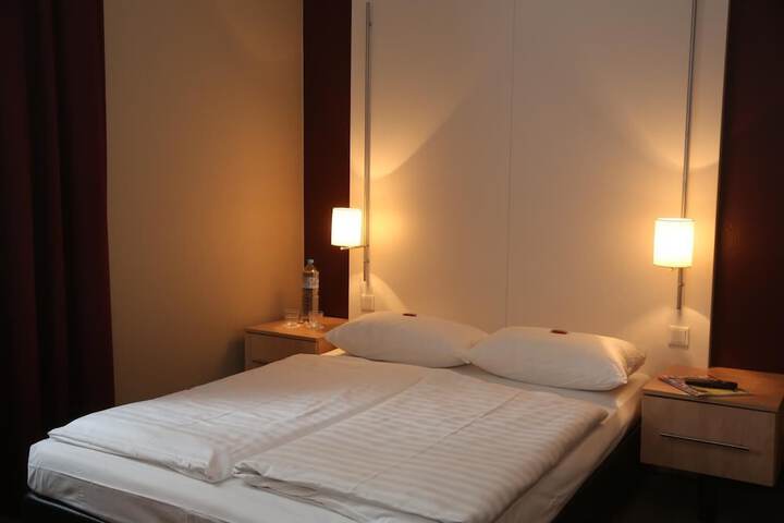 Room 16 of 23