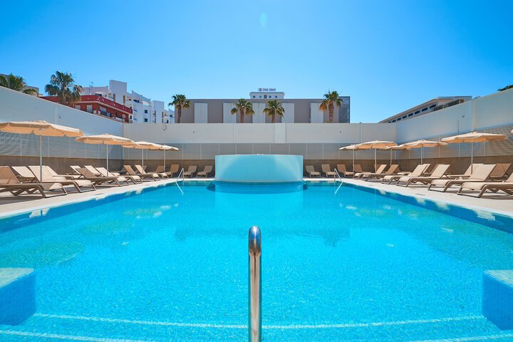 Pools & Facilities