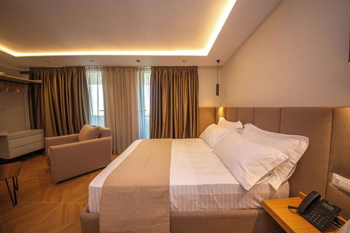 Room 12 of 95