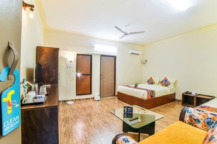 Room 5 of 31