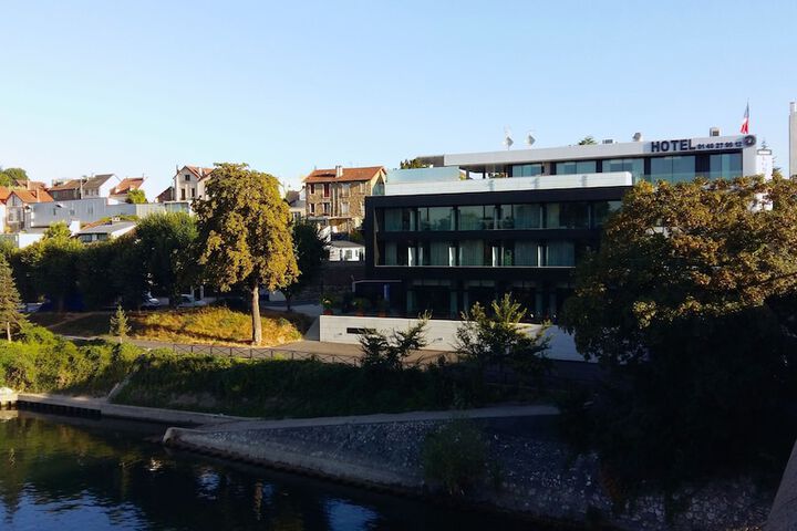 Hotel 43 of 43