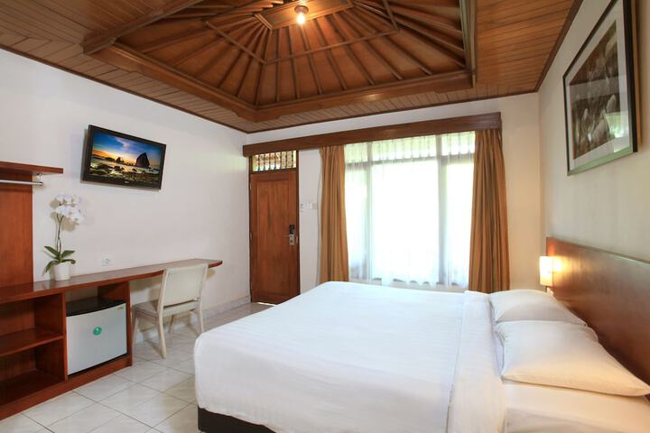 Room 3 of 62