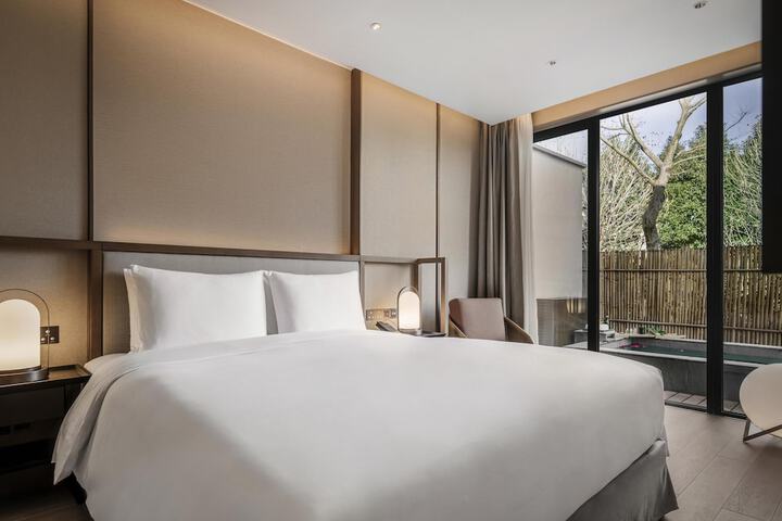 Room 20 of 67