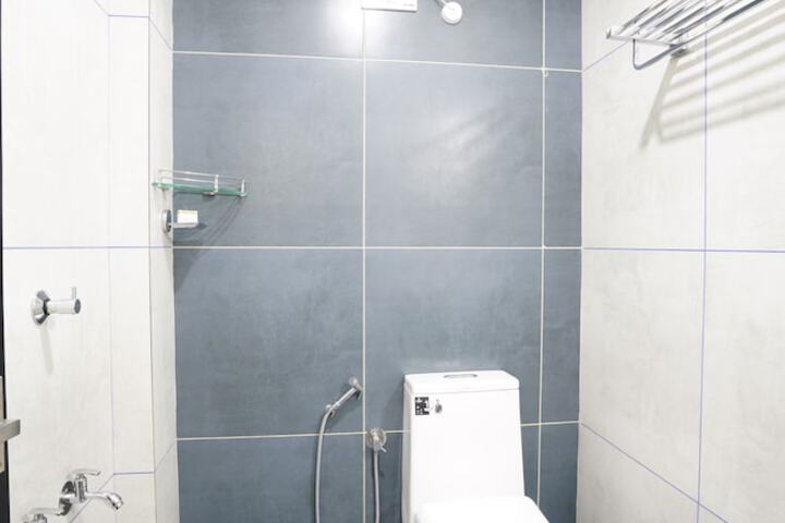 Room 17 of 23
