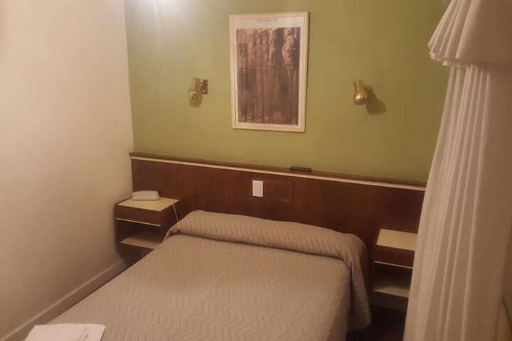 Room 15 of 39