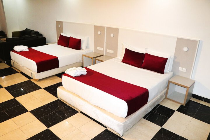 Room 15 of 31