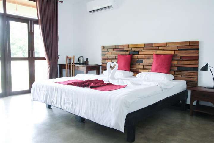 Room 3 of 18