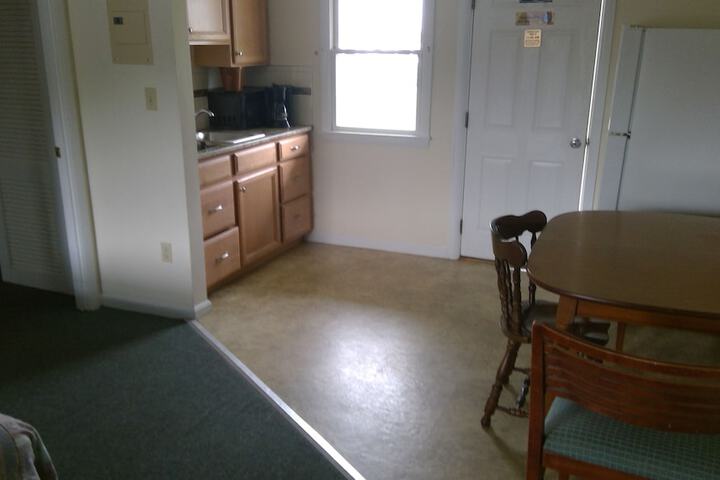 Room 10 of 17