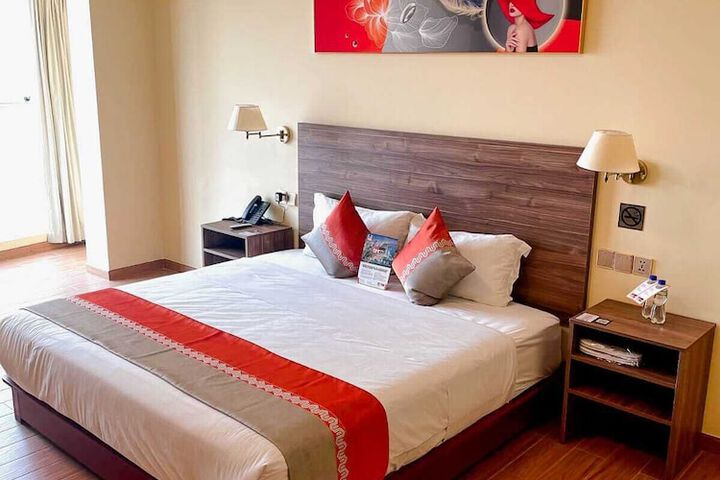 Room 14 of 32