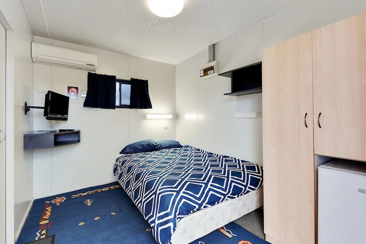 Room 7 of 10