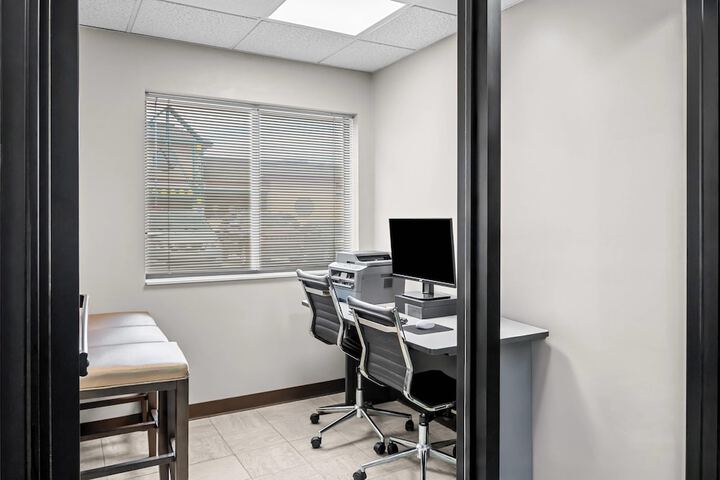 Business Center 77 of 78