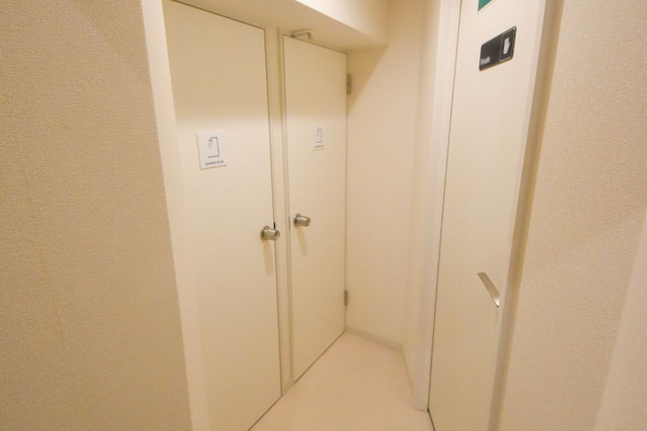Room 74 of 97