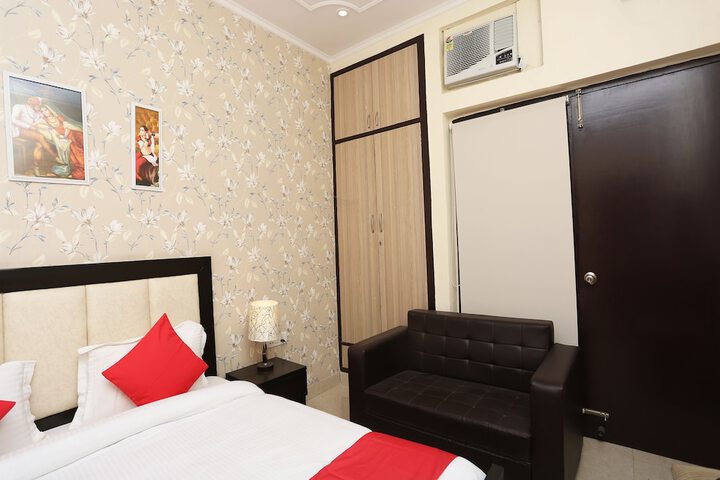 Room 15 of 21