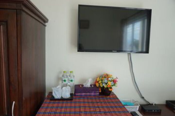Room 36 of 49