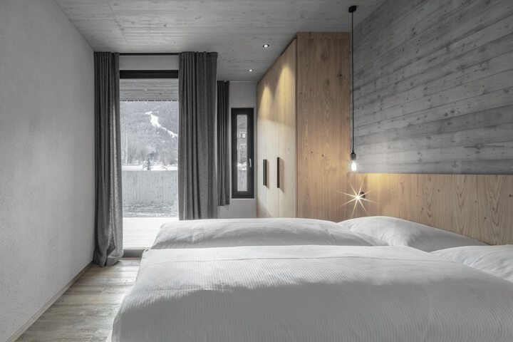 Room 30 of 107