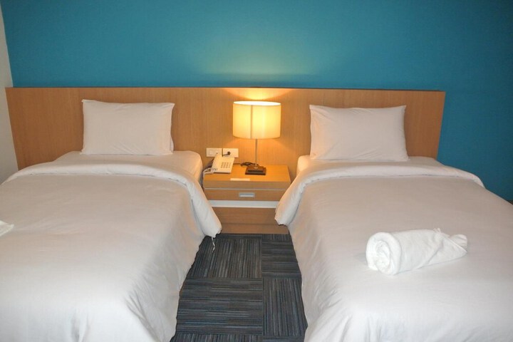 Room 22 of 74