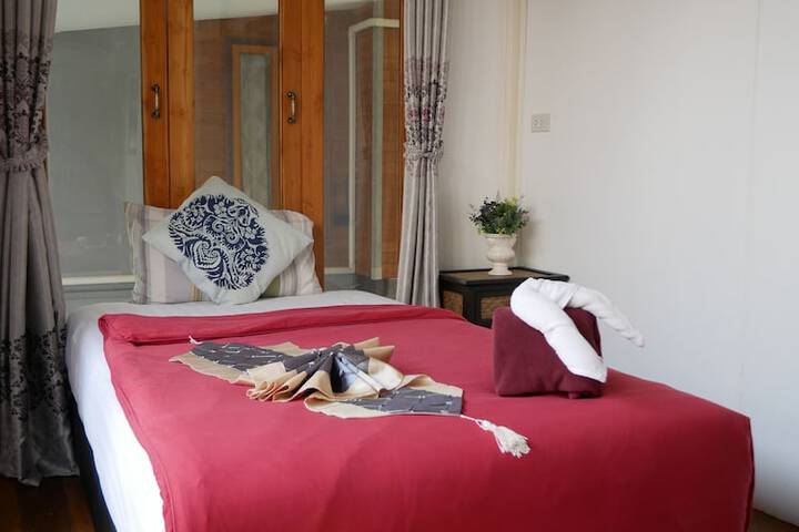 Room 7 of 47